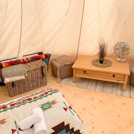 Tipi Kiowa * Belau
